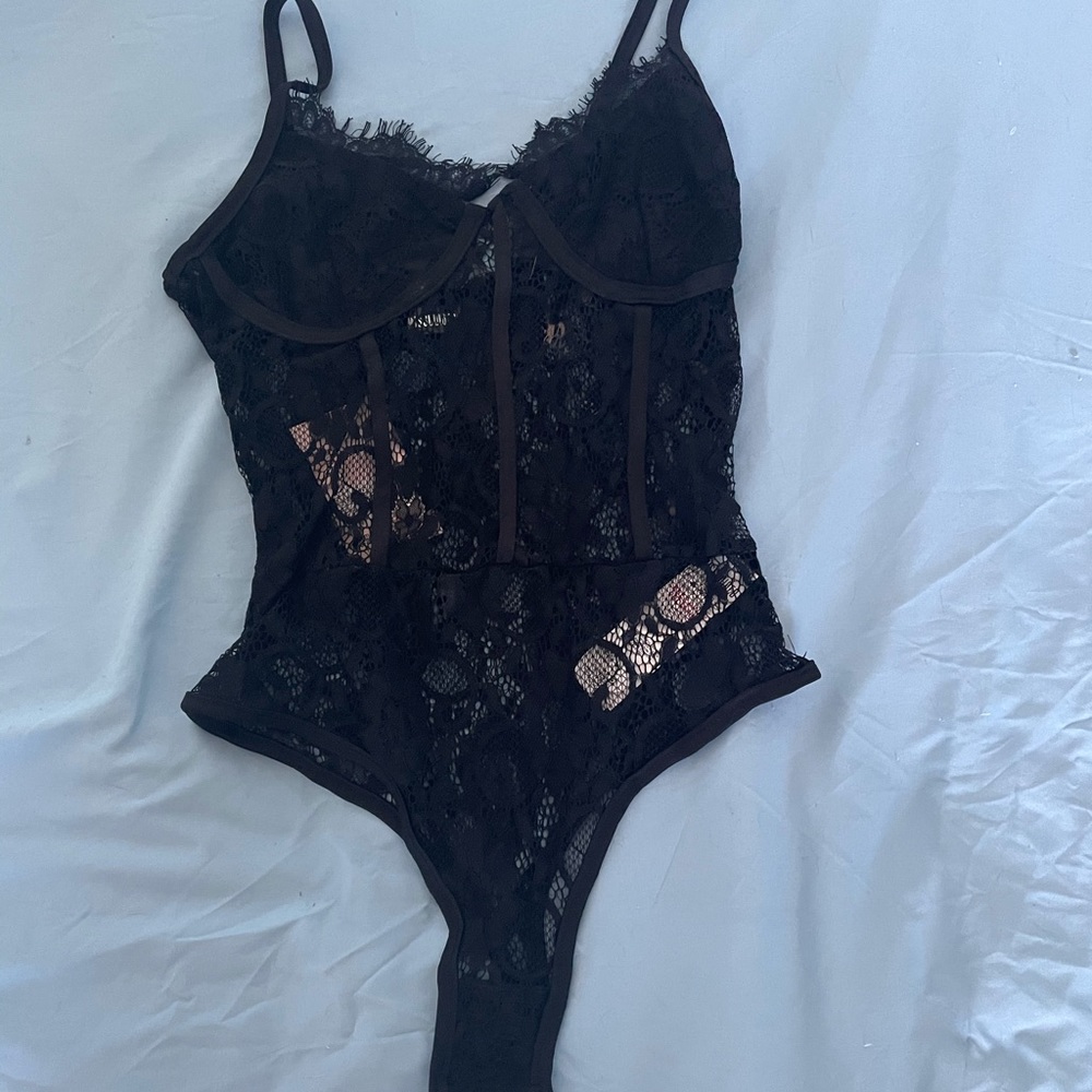 Body suit / lingerie